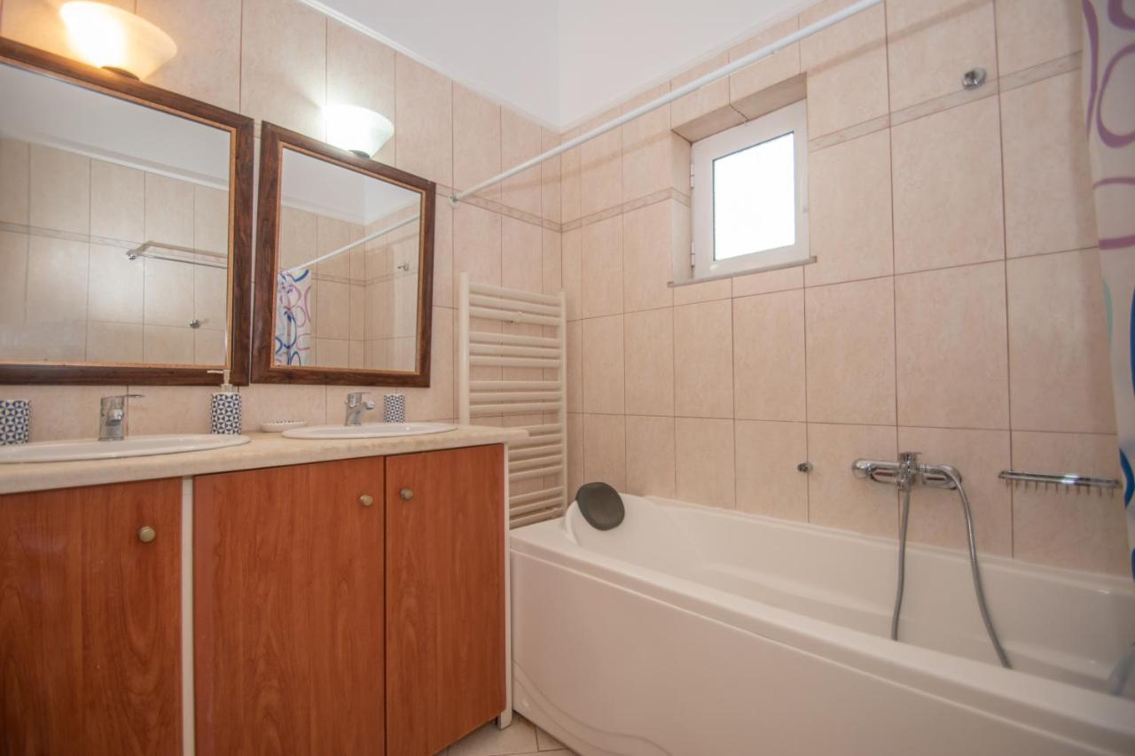 Afrodite'S Oasis Villa By "Elite" Akrotiri  Bagian luar foto